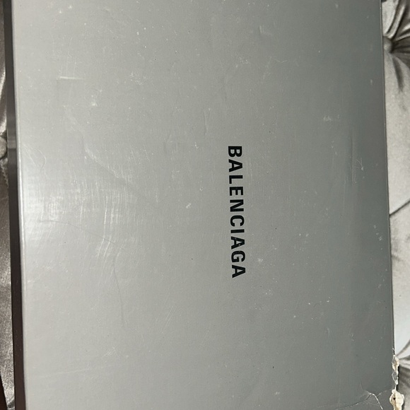 Like new balenciaga Track 2 sneakers grey and white size 9 US women’s size 7 - Picture 7 of 7